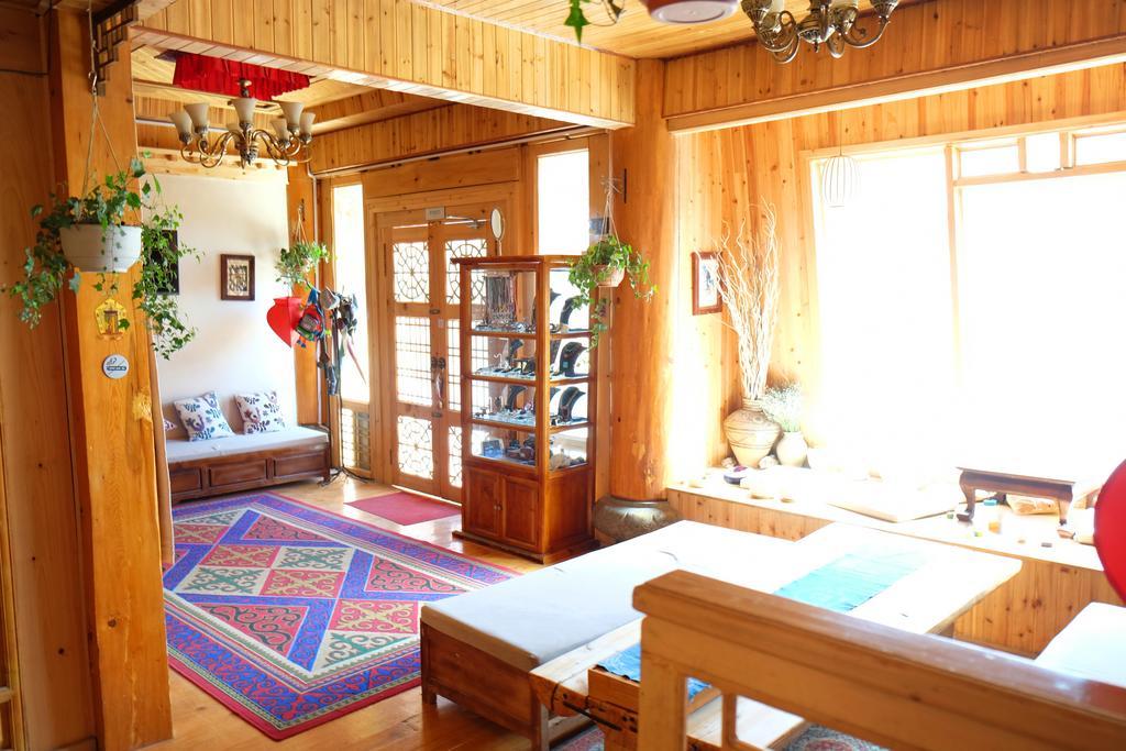 Apartament Huksum House Deqen Zewnętrze zdjęcie